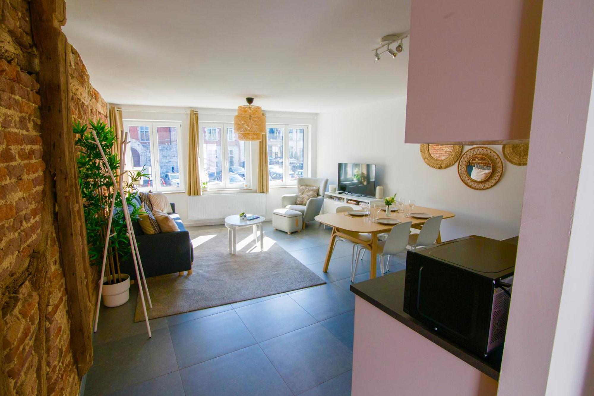 Apartment Royal Selys, City-center - Bike Parking And Outdoor Liege