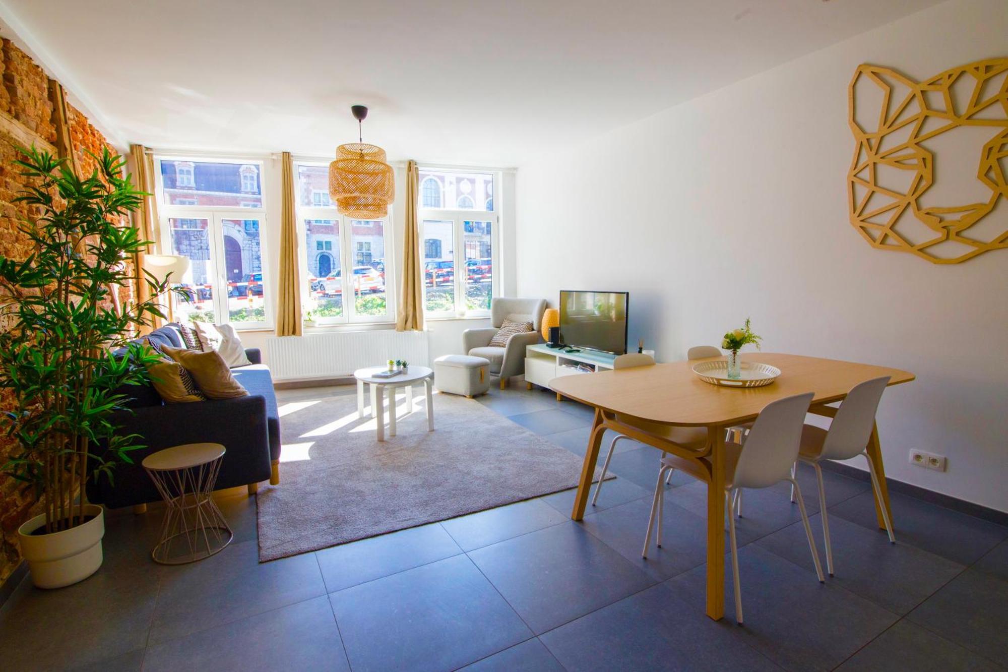 Royal Selys, City-center - Bike Parking And Outdoor Apartment Liege